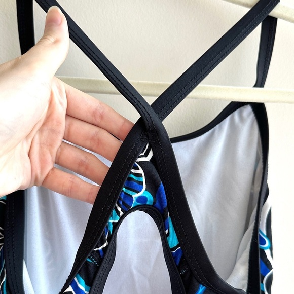 TYR Durafast Floral Blue and Black One Piece Swimsuit, Size 34 S - Picture 16 of 16